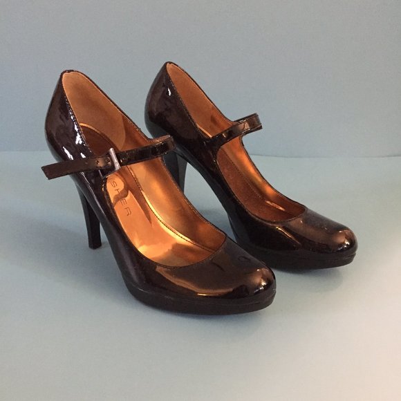 Marc Fisher patent black pumps with strap - Picture 1 of 5
